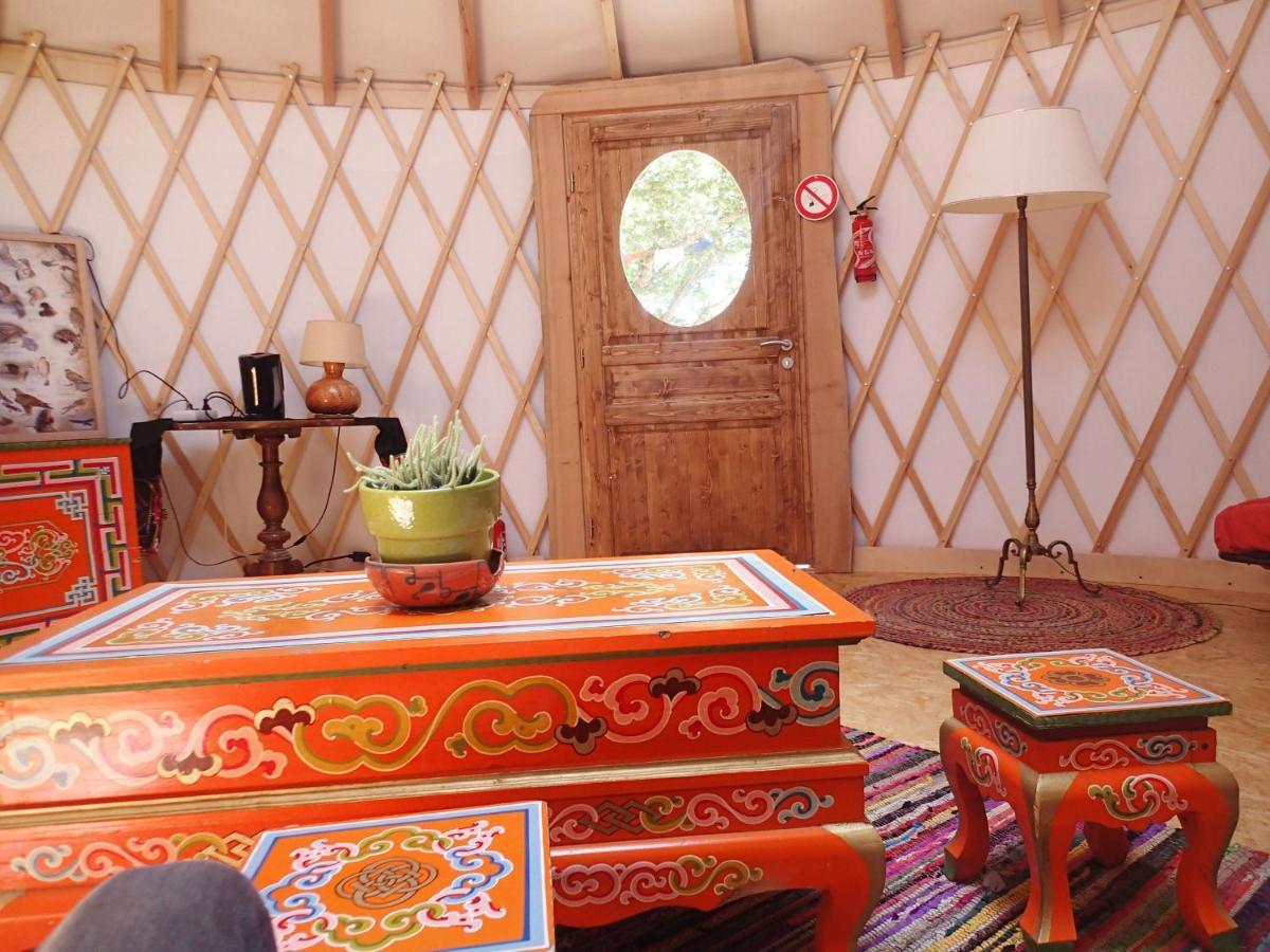 Eco-Hotel Et Yourtes Du Mercantour Гийом Экстерьер фото