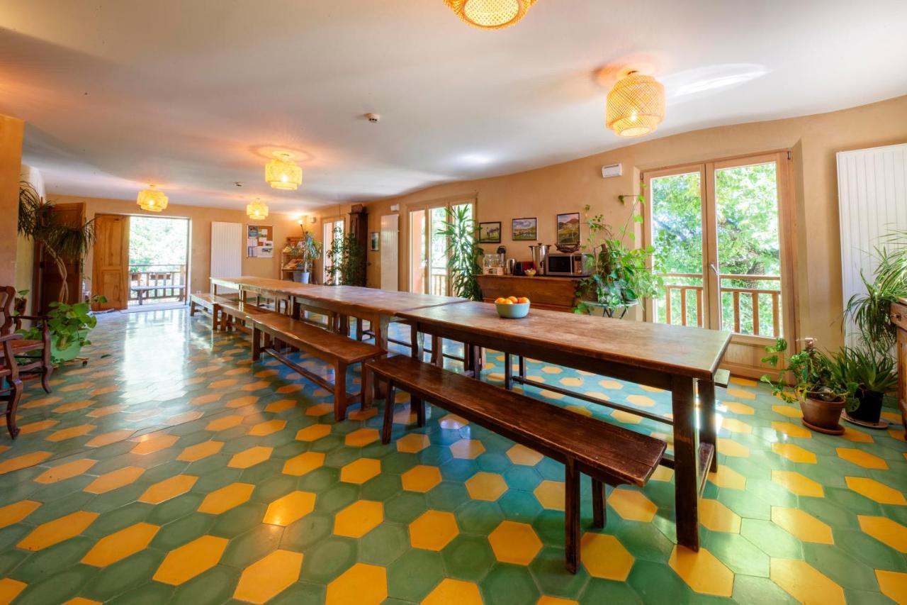 Eco-Hotel Et Yourtes Du Mercantour Гийом Экстерьер фото