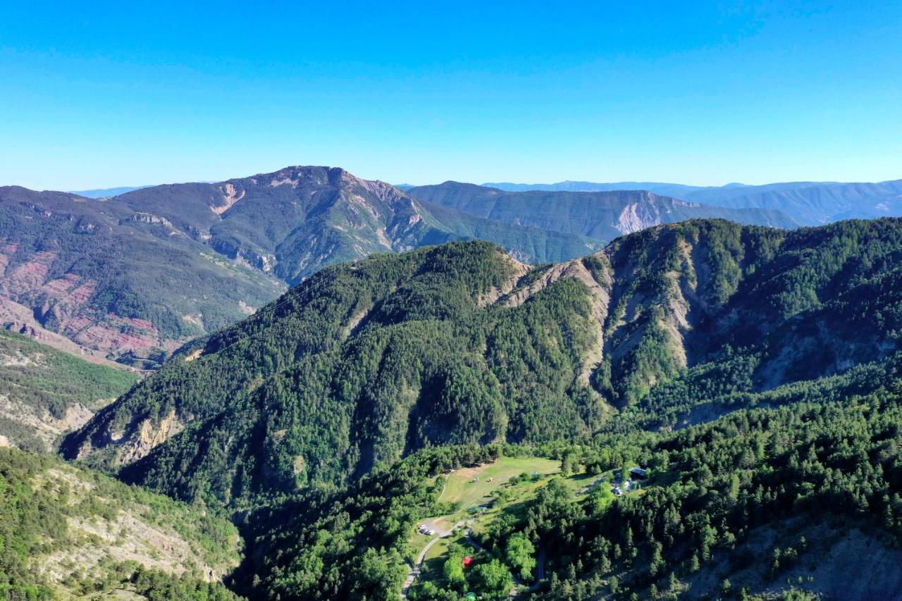Eco-Hotel Et Yourtes Du Mercantour Гийом Экстерьер фото